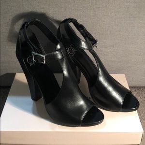 Black heel